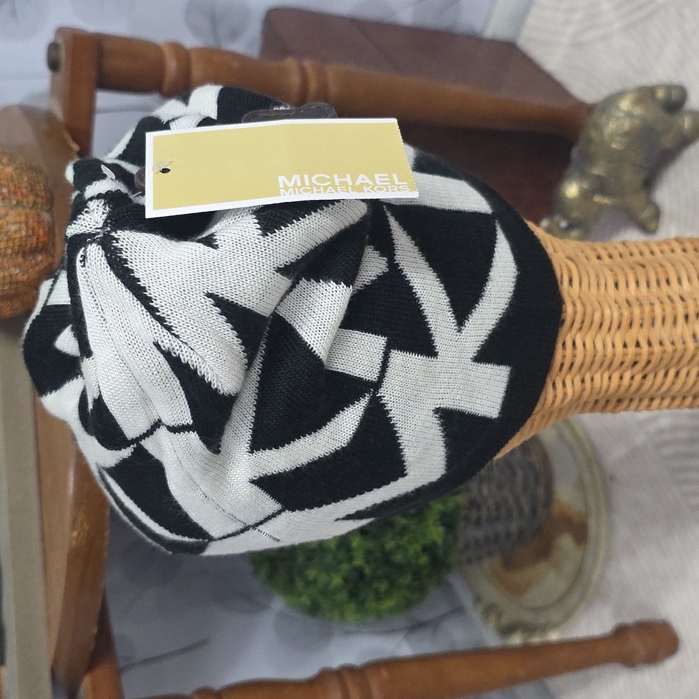Michael Kors Black & White Logo Knit Beanie - Picture 9 of 12